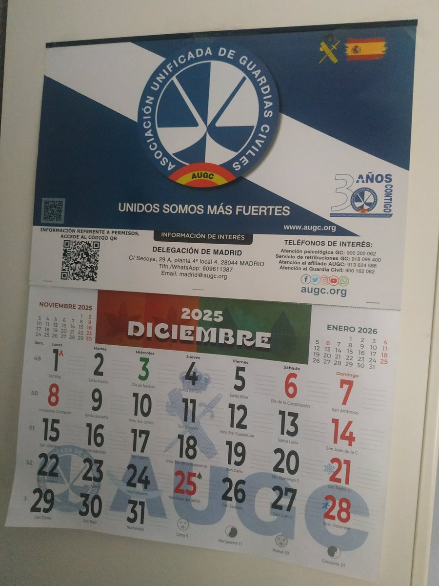 La prioridad d algunos jefes de unidad a día de hoy es ordenar que se retiren los calendarios de las asociaciones con la excusa de que viene otro Jefe superior,de quién es la culpa?Que adelantan?Es un avance para los agentes?De vergüenza. <a href="/interiorgob/">Ministerio del Interior</a> <a href="/guardiacivil/">Guardia Civil</a> <a href="/MercedesDS21/">Mercedes González</a>