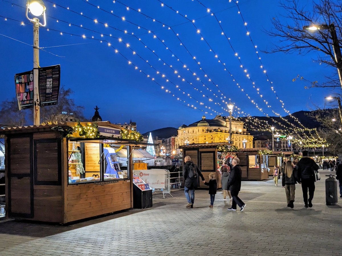 🎁✨ Mercados navideños en Euskadi

Pasea entre casetas, descubre regalos originales, saborea dulces típicos...

Es el plan perfecto para disfrutar de la navidad.
🔗 ow.ly/XIJy50XAv2E