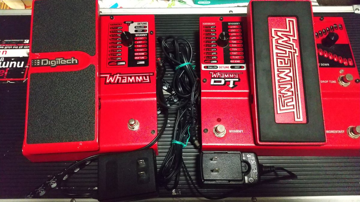 F_y_P_y_J_y_C_y's tweet photo. とあるスタジオでの出来事があったんですよ。。。
「今度はアダプタ忘れずに持ってきたぞー‼️」と意気込んでいたのに…

「ん❓️ハマらないぞ❓️」ということがありまして…やはり使えず…

「あっ💡まさか‼️」と気がついたときには…そうです、

WhammyとWhammy DTではピンの径が違ったのです…😭 https://t.co/BCnbtuqH1F
