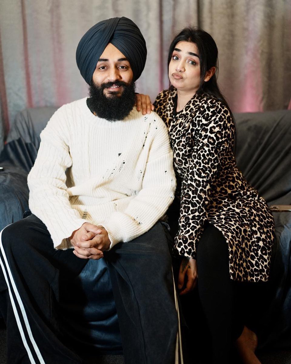 Reactwithrakesh's tweet image. इस फोटो को लोग बहुत शेयर कर रहे हैं। इनकी क्या खबर है, कोई बताएगा?