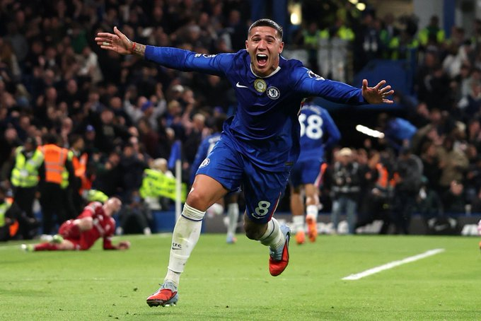 CFCRaf2's tweet image. I hope Enzo Fernandez never leaves this club. He embodies the project man. 1 of 1. Chels to the core. Till the very end hermano.