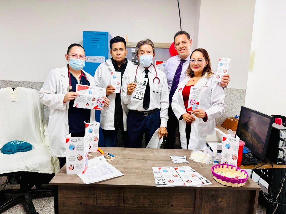 IsssteQueretaro's tweet photo. #DiaMundialDelSida
Personal médico, de enfermería y trabajo social de consulta externa en el Hospital #Isssste Querétaro, brindó información apacientes y trabajadores, resaltando que
🔴 El VIH no ha desaparecido y debemos saber sobre vías de transmisión y prevención
#VIHSIDA https://t.co/CShaVsM8nV
