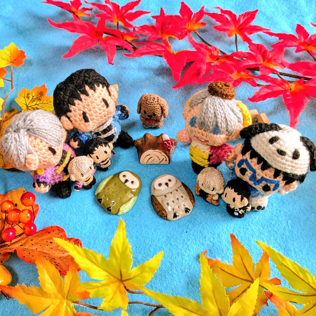 こんにちは〜☀ 今日はみんなでお散歩🐾 まだ秋が残ってるね(*^_