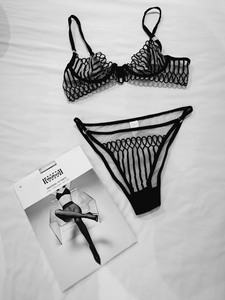 坐等骚妻上身效果，效果好我就用我的巨根狠狠的满足她😛😛😛