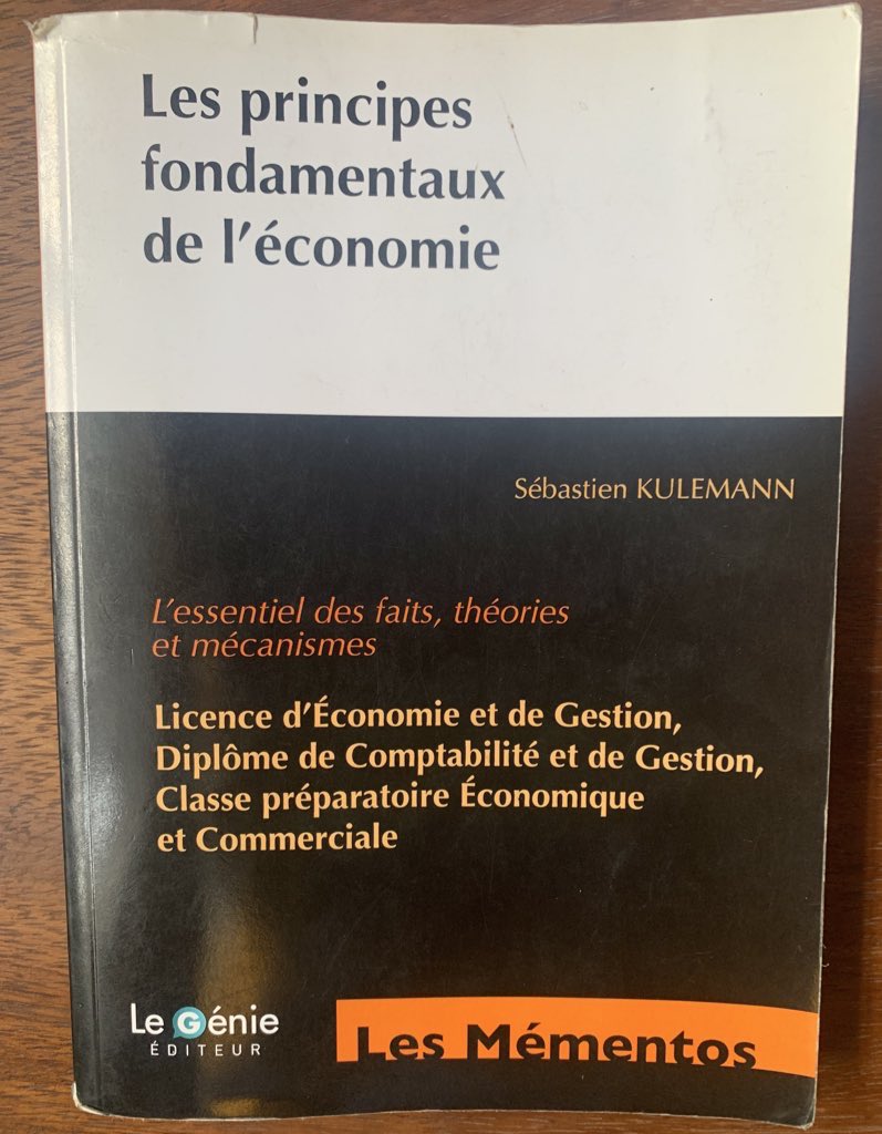 Dans ce livre, on démontre comment l’économie d’endettement réduit le risque qu’implique le financement direct sur le marché.

D’où la nécessité de disposer des intermédiaires financiers monétaires purement nationaux pour un financement indirect adéquat dans le pays.