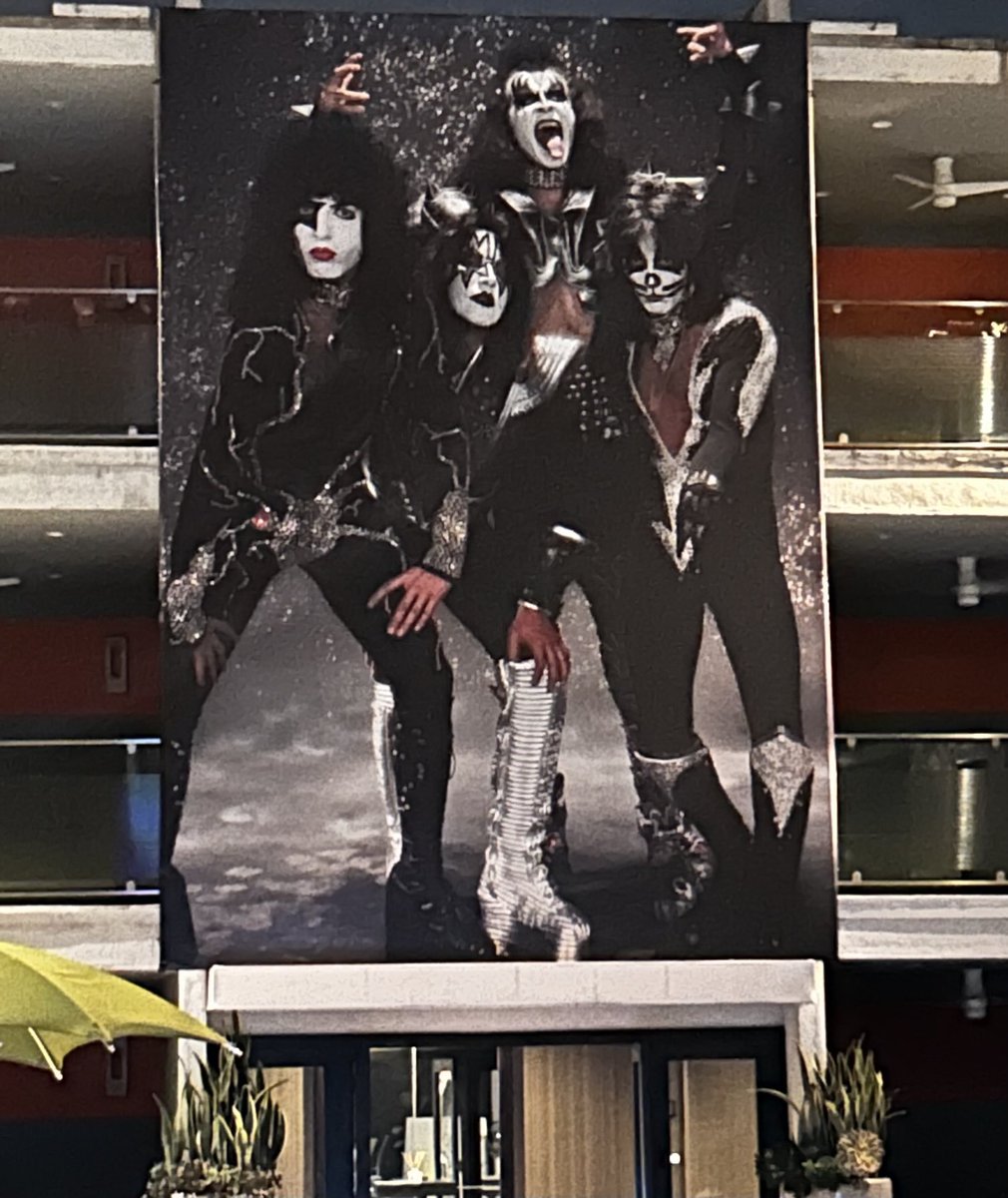 Gene Simmons tweet media