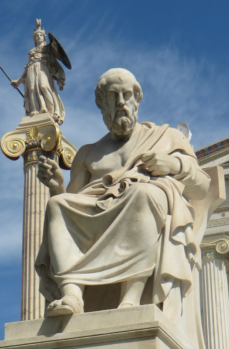 HeraklesCithare's tweet photo. Dans «  Le politique » ( Πολιτικός ) Platon affirme qu’un pouvoir illimité mène nécessairement à l’hybris. 

Aristote ( Les politiques/Πολιτικά ), nous dit qu’une assemblée d’individus moyens a plus de chance de formuler un meilleur jugement que le plus intelligent des hommes.

La confrontation des points de vue corrige ce que chacun d’entre eux pourrait avoir d’excessif.