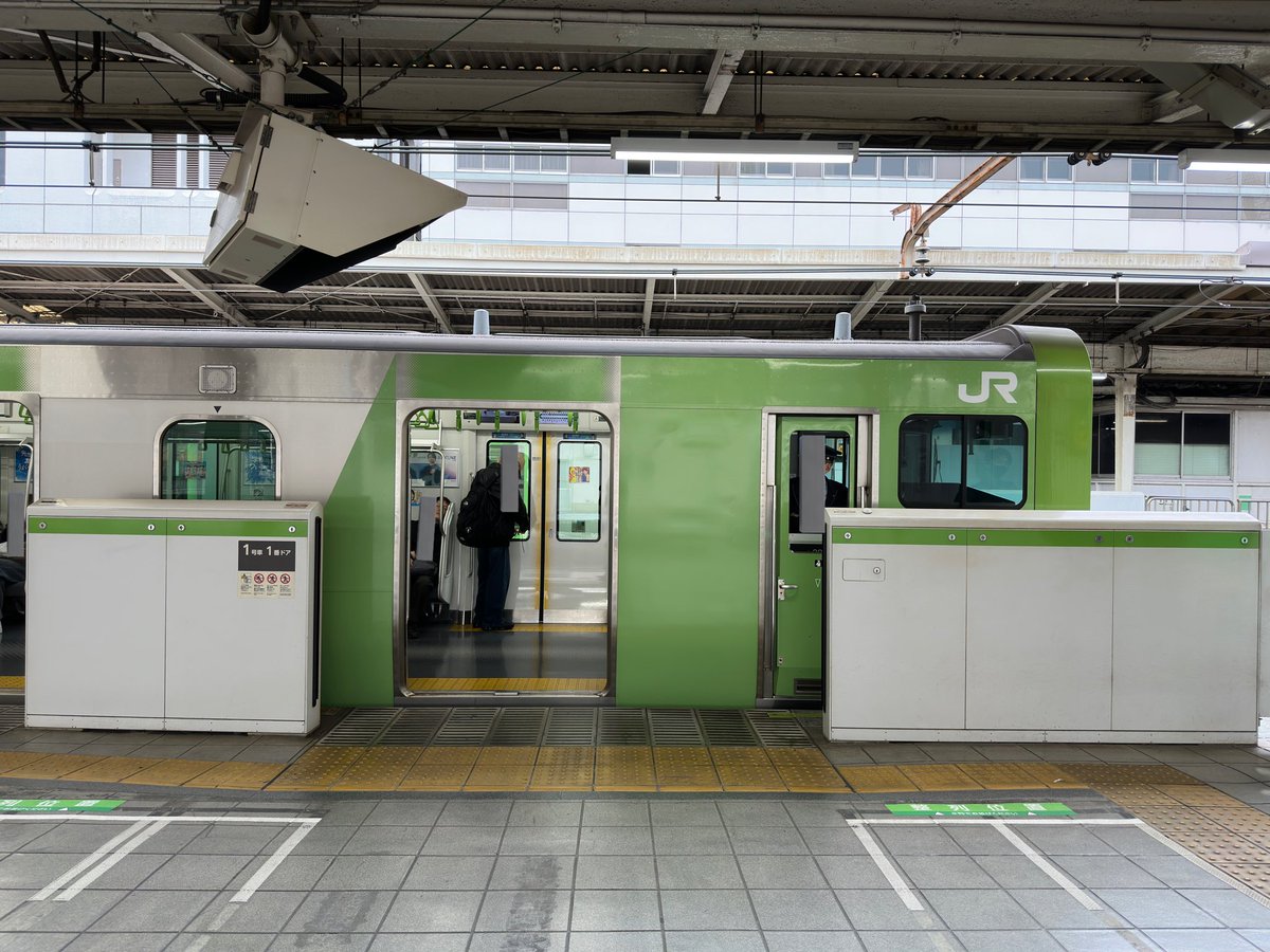 103系風ラッピング来た。前面はまた今度。 14時29分@池袋