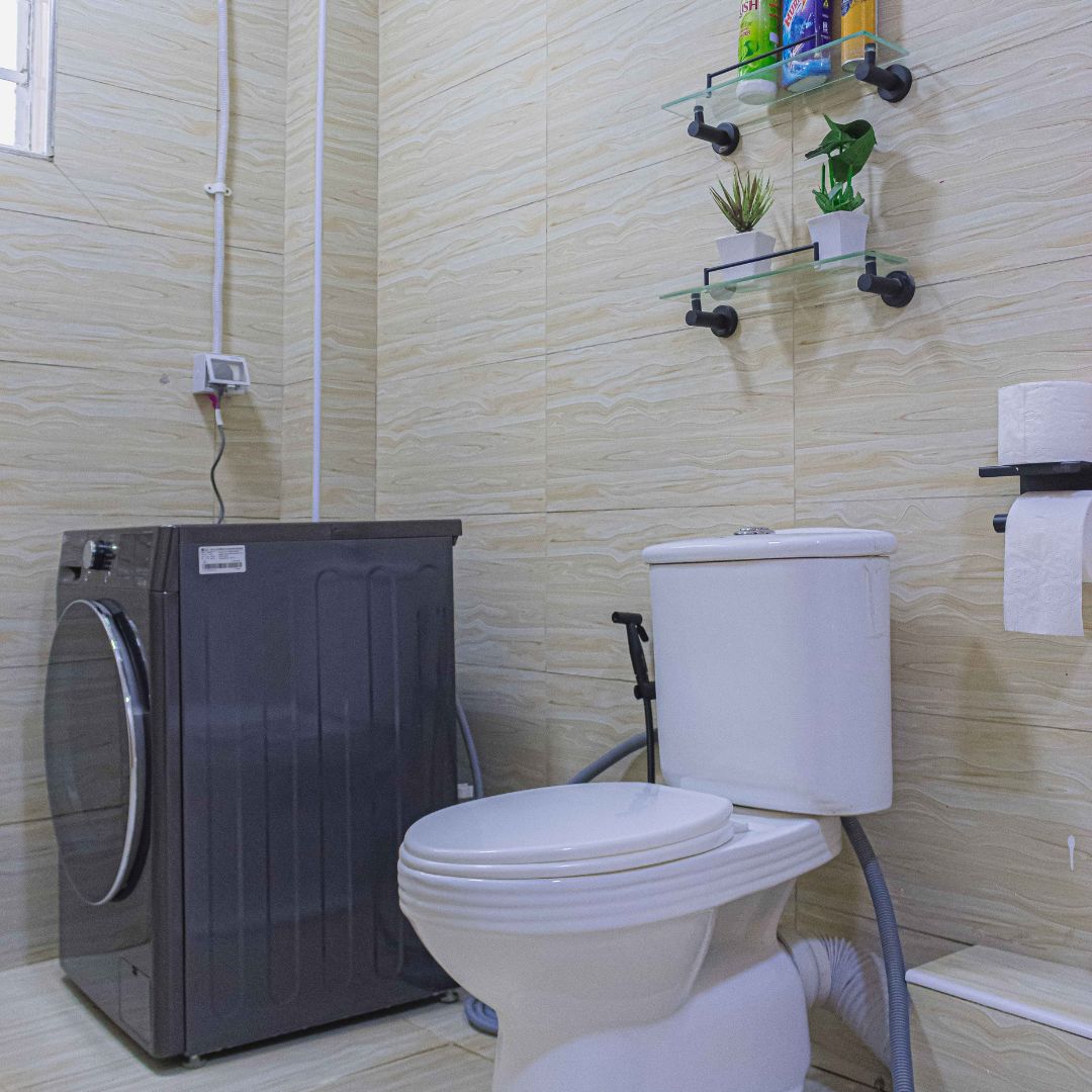 NimmohsHomeStay's tweet image. Housekeeping just did their magic,
Now we are just missing YOU in frame. Tap in!
Enjoy a discount when you book directly on our website nimmohs.co.ke
Meet us in the Dms or 📞 0746236567
#NimmohsHomestays
#ExploreNanyuki