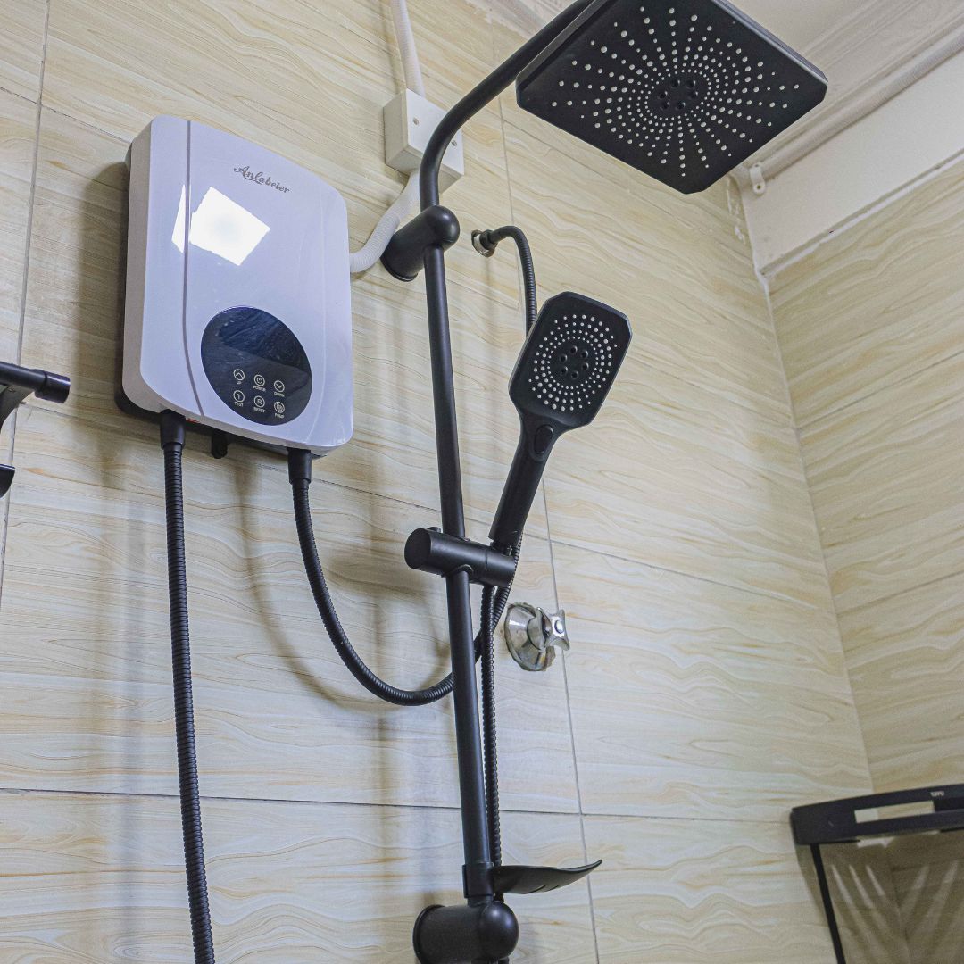 NimmohsHomeStay's tweet image. Housekeeping just did their magic,
Now we are just missing YOU in frame. Tap in!
Enjoy a discount when you book directly on our website nimmohs.co.ke
Meet us in the Dms or 📞 0746236567
#NimmohsHomestays
#ExploreNanyuki