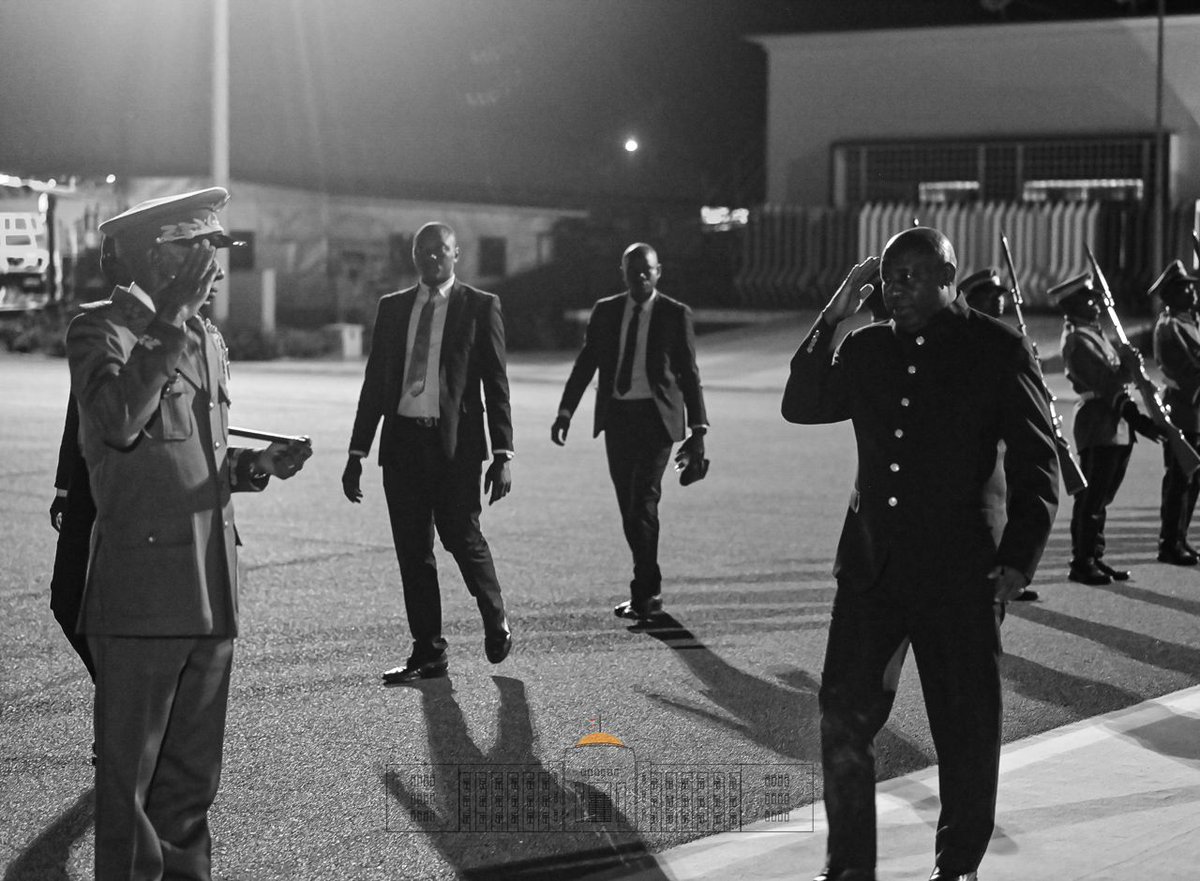 Le Président de la République du #Burundi, SE <a href="/GeneralNeva/">SE Evariste Ndayishimiye</a>, a pris l'avion ce 02/12/2025 à destination de Washington DC. L'objet da son déplacement est  d'assister aux cérémonies de signature de "l'Accord historique de Paix" entre la #RDC et le #Rwanda prévues le 04/12/2025.