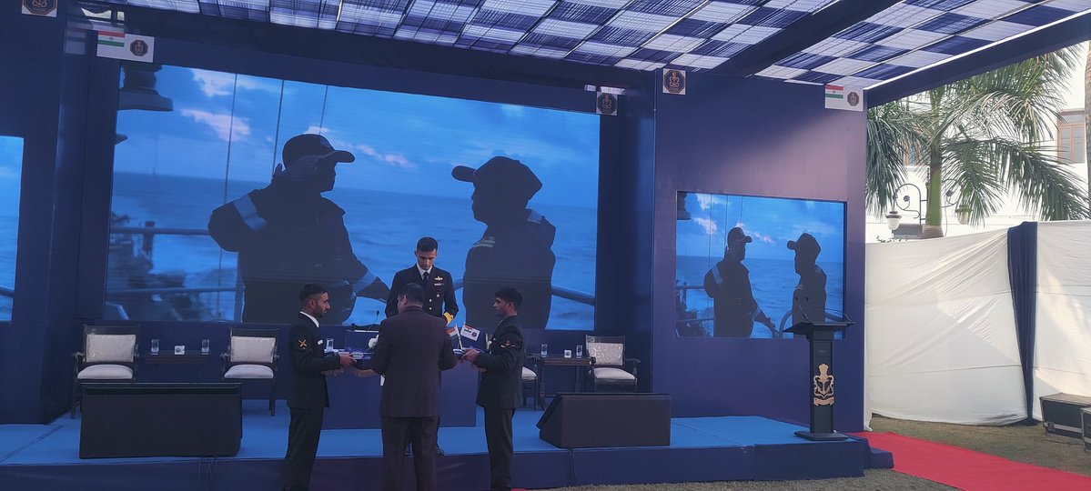 Defencematrix1's tweet image. In a short while, Navy Chief Admiral Dinesh Tripathi will hold the annual presser ahead of Navy Day, the first such Navy presser since Op Sindoor.
Watch this space for more.
(Pic: Sidhant Sibal)