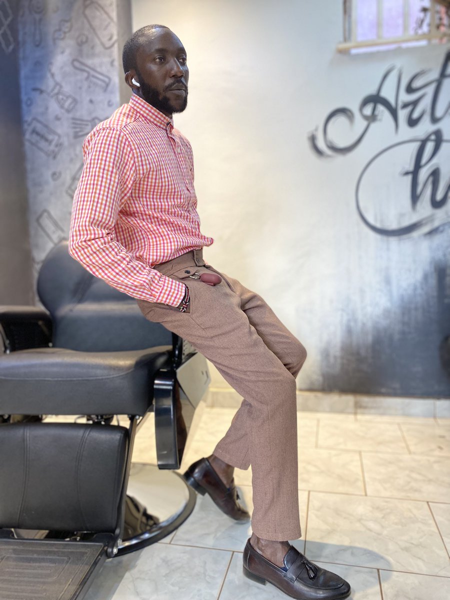 joshbarber256's tweet image. Who is your barber?@akrambanks24 @HustlePrince01 @shellanshelly26 @SourceGarland