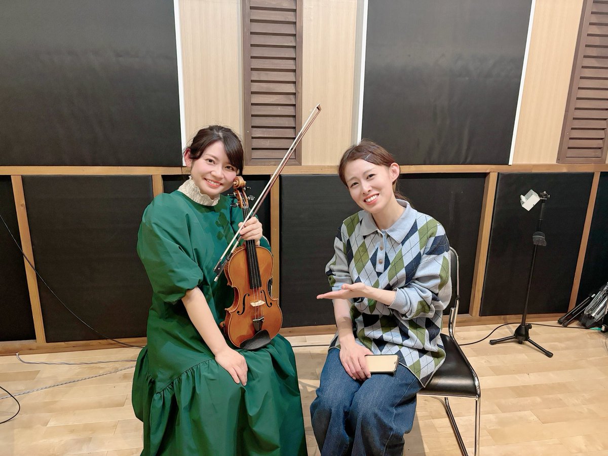chie_wata's tweet photo. 芝田育代/IKUさん、1stJAZZアルバム『point in time』タワーレコード東浦店でも販売されていました😊✨レコーディング風景です♪ Kyoto /Minori参加しています♪@ikupo213 是非お聴きください♪ https://t.co/cx1ksyWkIF