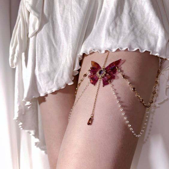 aesttics's tweet image. butterfly thigh chain