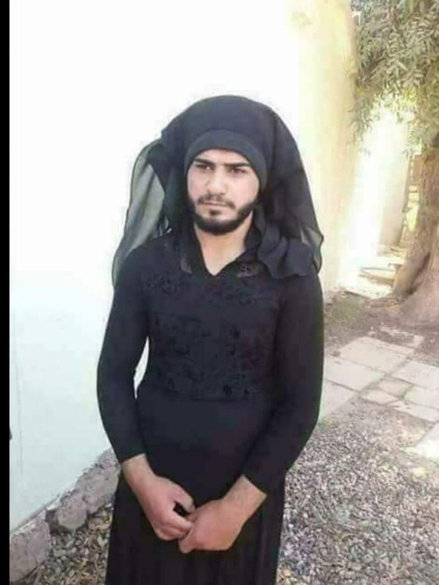 faz3511's tweet photo. @935madrey @tareq969 @TrumpMilked اليمني يدافع هههههههههه

وقت الدفاع يلبس ملابس اخته 🤣🤣 https://t.co/VgF0lLTUbU