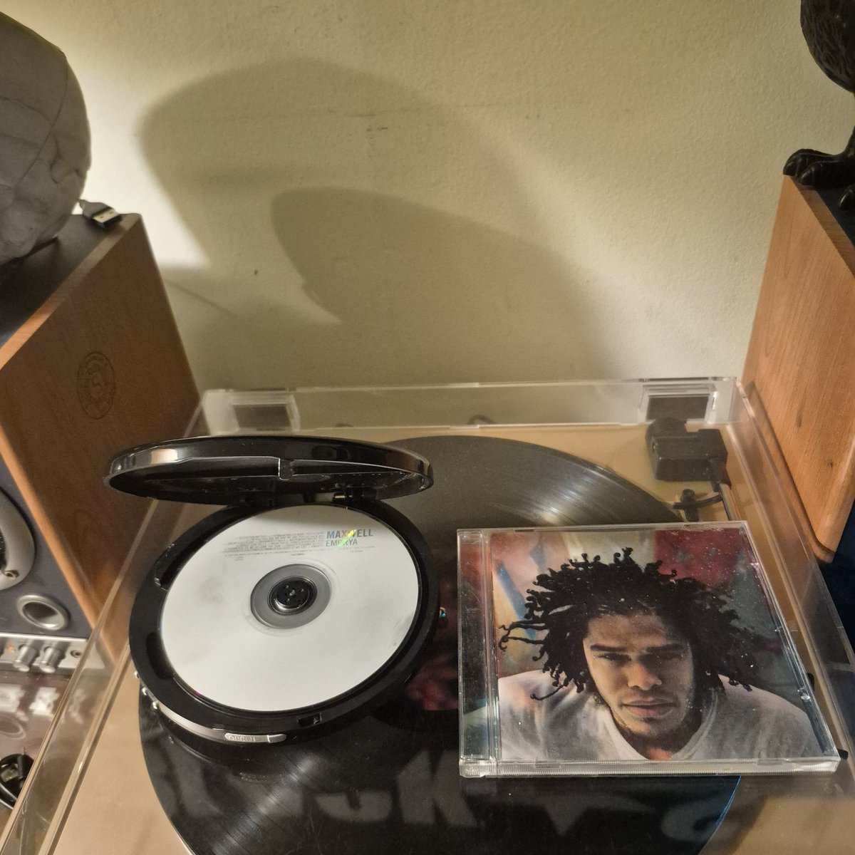 beyondbinary91's tweet photo. Today in albums you never knew were in my collection. BTW, Embrya IS my favorite Maxwell album, period. It was his most daring project and it was so ahead of its time his label shelved it for two years and it almost didn't get released. #Embrya #Maxwell #Neosoul #Musiclore https://t.co/e3YanVxNIq