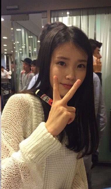 flipsteryy_'s tweet image. 폰카 아이유 진짜 goat하고 아름답고 눈물 나고 사랑해