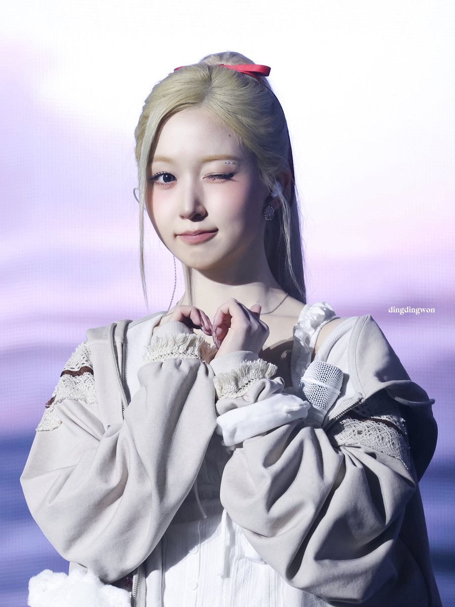 merry_ddw225's tweet image. 251130 ZERO FRONTIER Day2

#HAEWON #NMIXX 
#해원 #엔믹스