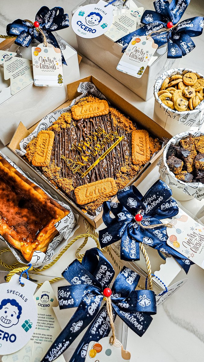 vincentstefs's tweet image. M32, single, built his own cake business 5 years ago, and it’s still going strong ✨💪🏻