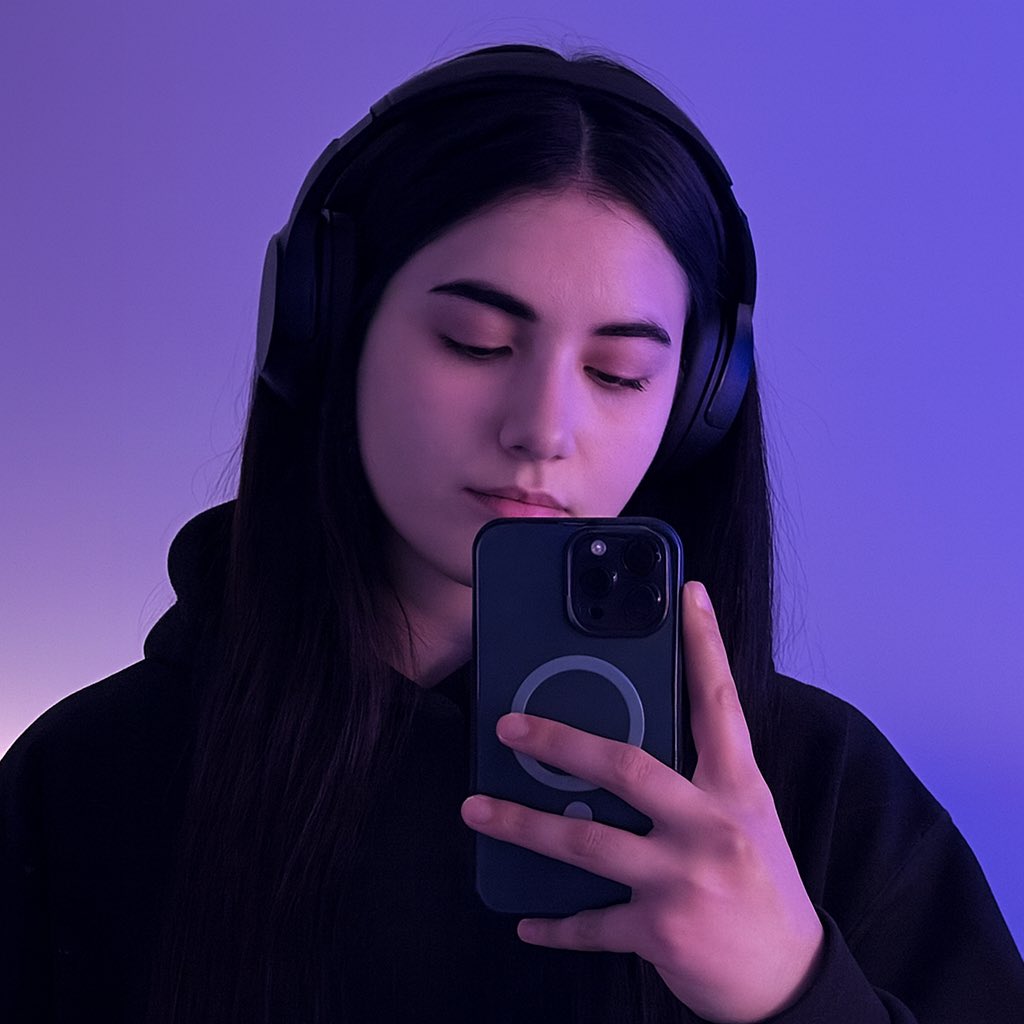 _sameerrr0's tweet image. I’m changing my profile pic to a girl

Currently at 4.8K  followers. Let’s see where i’m sitting at the end of the year.

Only the OGs will know