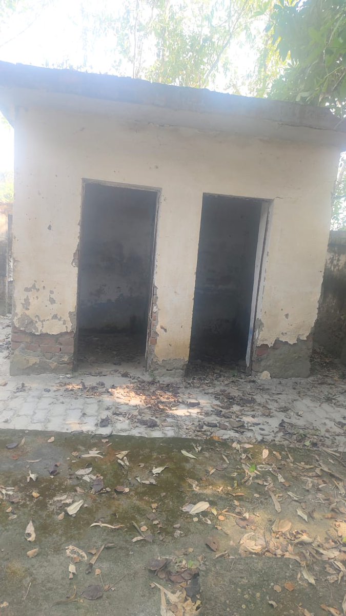 Manishyadavdcm's tweet image. &quot;DPRO sir, Ajaiya Khera (Block Nawabganj, Unnao) की शिकायतें महीनों से लंबित हैं। Panchayat Bhavan से लेकर safai, light, निर्माण—हर जगह भ्रष्टाचार की खुली कहानी चल रही है। ADEO–BDO–Sachiv की मिलीभगत से गाँव का हाल बदहाल हो गया है। कृपया तुरंत जांच कर कार्रवाई करें, क्योंकि जनता…