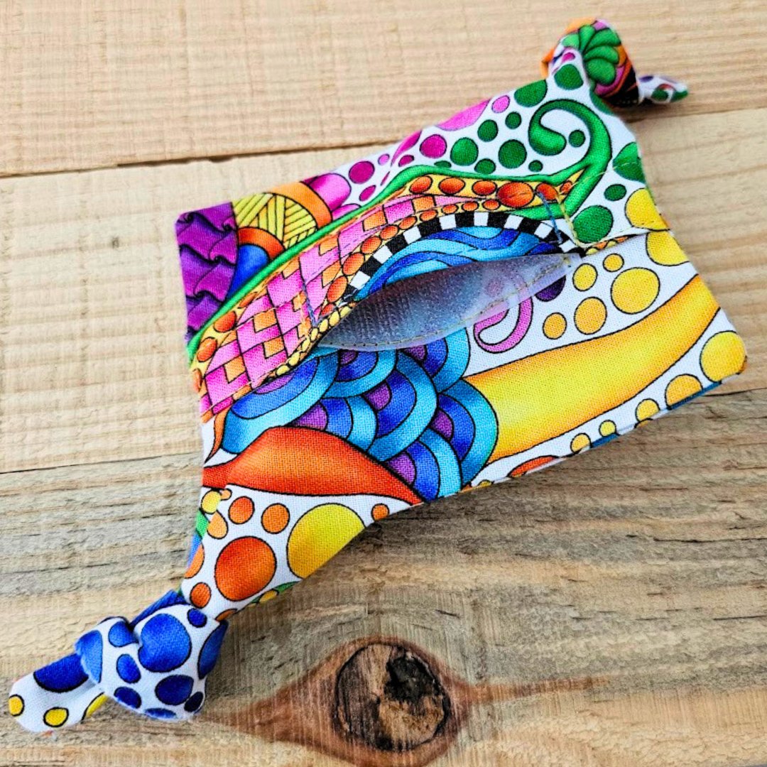 KatsJewelDesign's tweet image. Very cool catnip pouch cat toy with a self closure!
Bright Colorful 70&apos;s fabric!
ebay.com/itm/1470032078…