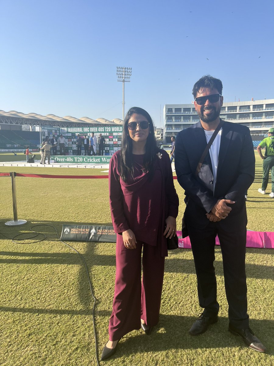 sheikhyssj1's tweet image. A pleasure working with two Pakistani women’s international cricketers - who are now rocking the media world. Keep rising sisters. Mashallah 

@kainatimtiaz16 @aimanunver @TheRealPCB 

#pakistanwomenscricket #KeepRising #rolemodels #Mashallah 🤩
