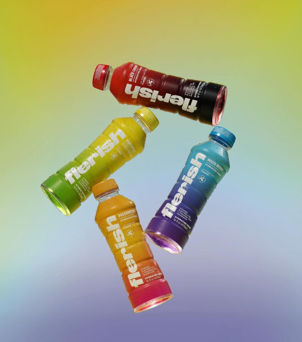 UOX STUDIO tweet media