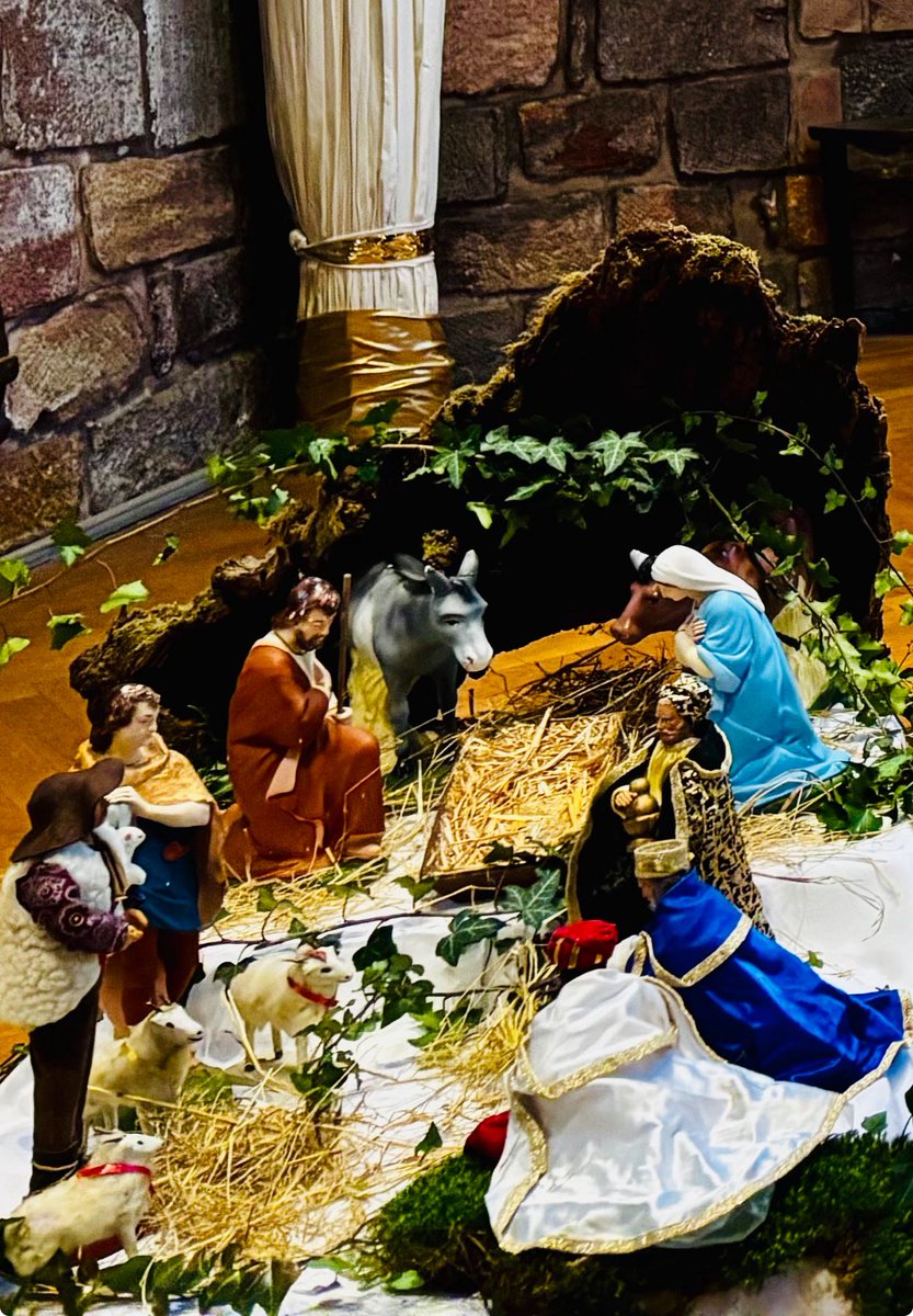 02.12
Jusqu’au 25 décembre, une crèche différente chaque jour ! 😉
Noël, c’est aussi notre culture, nos traditions, notre patrimoine.
Rejoignez-moi pour célébrer cette belle fête ensemble !
RT si vous aimez Noël et les crèches 🙏✨
#Noël 
#Crèche 
#Tradition