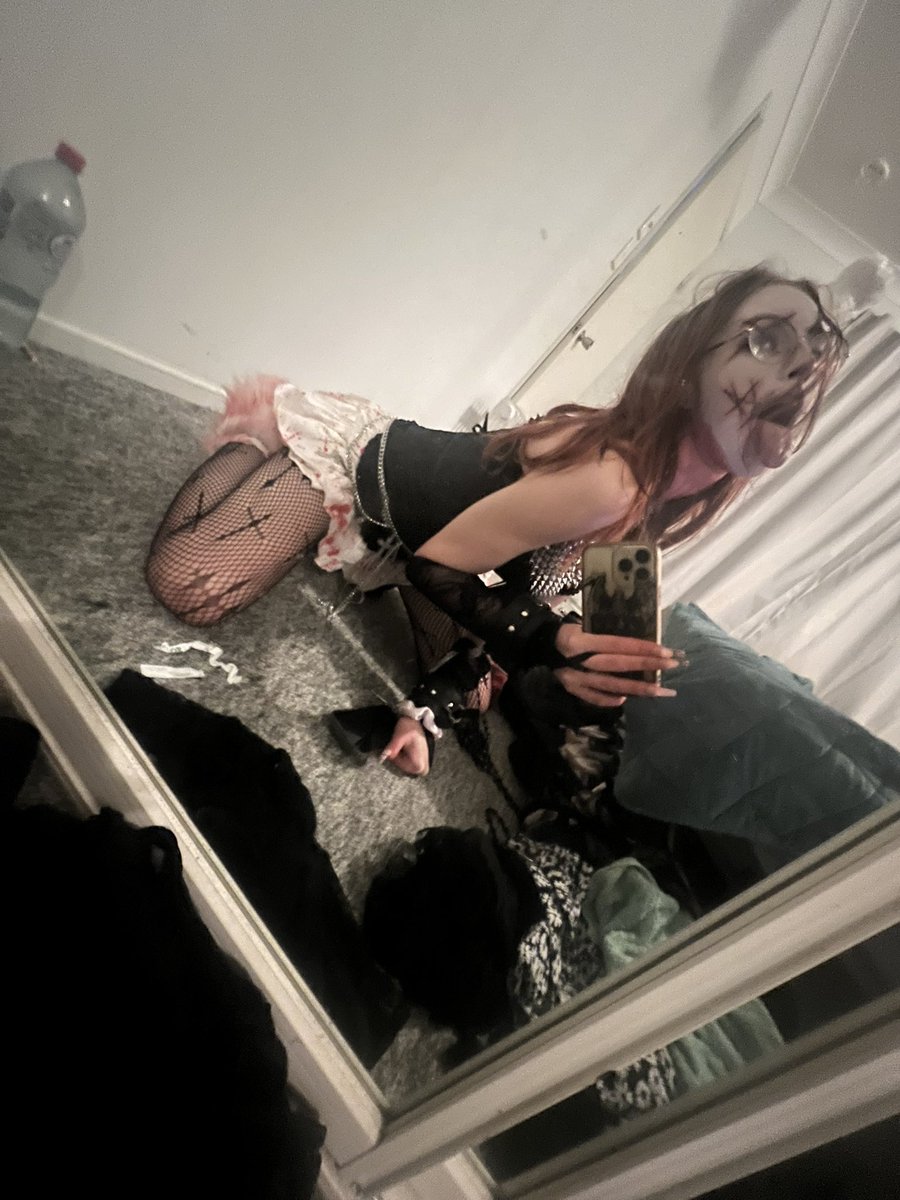 LittleBear169's tweet photo. halloween throwback😈 https://t.co/x66IELYzut