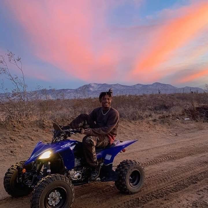 Happy heavenly birthday to Juice WRLD 🎈

He would’ve turned 27 today. #LLJW