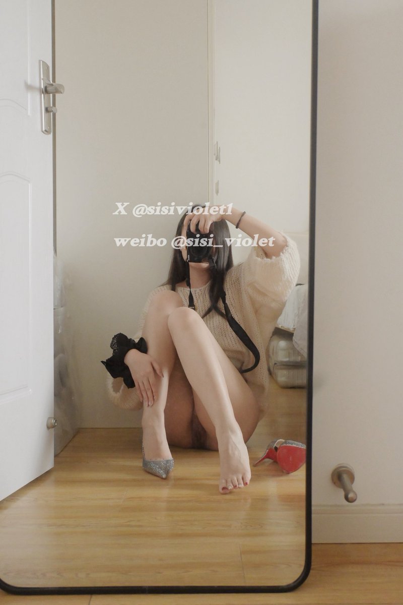 sisi_violet tweet media