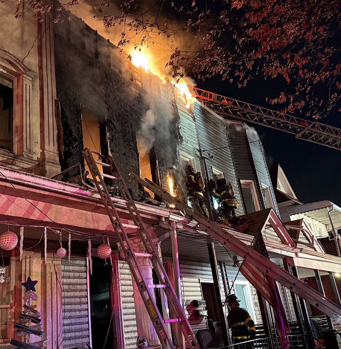 FD4D's tweet image. Queens firefighters were kept busy Monday night with a second alarm followed by a 5th Alarm for Box 9628 for a fire that originated in 91-30 108th Street and spread to exposures 2, 2A and 4. The origin of the fire is still under investigation. Several occupants had to be…