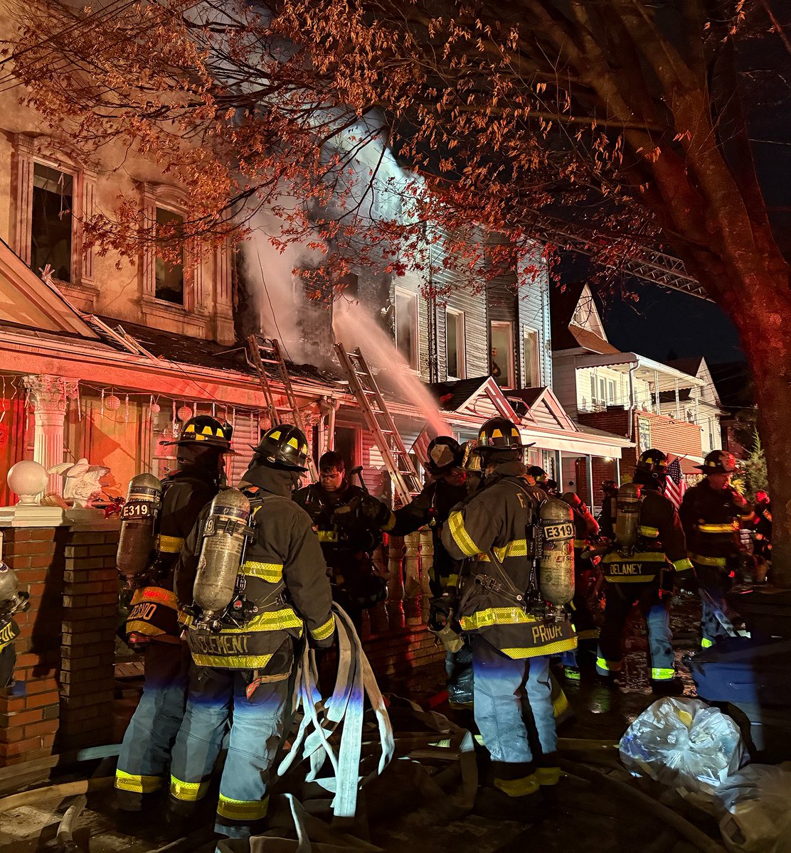 FD4D's tweet image. Queens firefighters were kept busy Monday night with a second alarm followed by a 5th Alarm for Box 9628 for a fire that originated in 91-30 108th Street and spread to exposures 2, 2A and 4. The origin of the fire is still under investigation. Several occupants had to be…