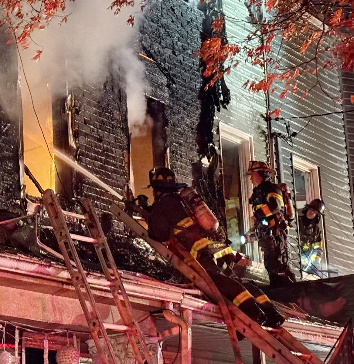 FD4D's tweet image. Queens firefighters were kept busy Monday night with a second alarm followed by a 5th Alarm for Box 9628 for a fire that originated in 91-30 108th Street and spread to exposures 2, 2A and 4. The origin of the fire is still under investigation. Several occupants had to be…