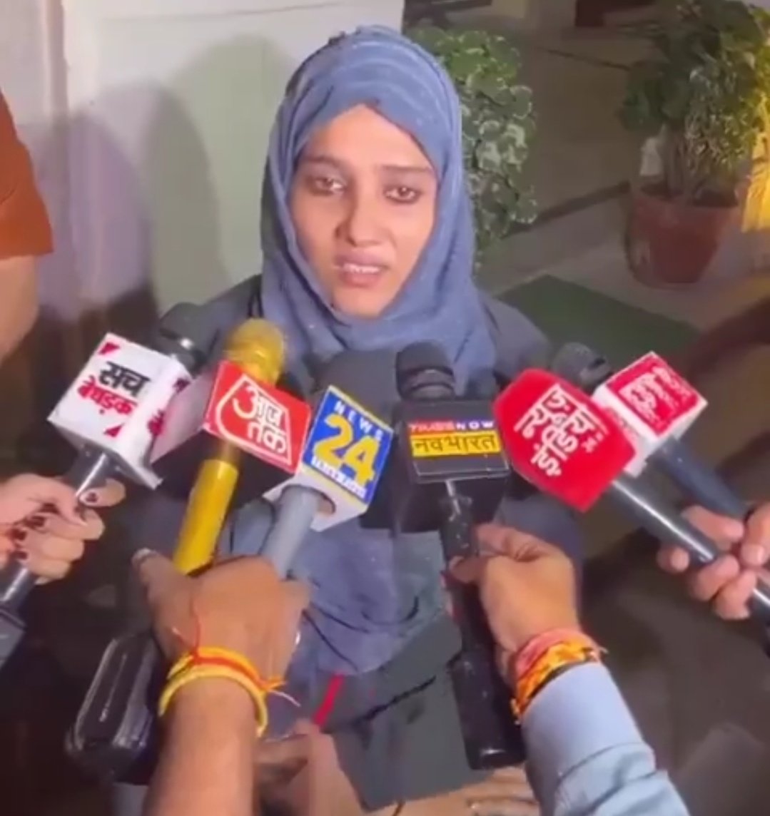 Toxicity_______'s tweet image. • She is Pratibha.

• She was sent to the gym to get in shape, but ended up in a three year relationship with her gym trainer, Mohammad Ali.

• Mohammad Ali was already married, yet he still did a nikah with her and got  her pregnant.

• He made her sell land worth crores for…