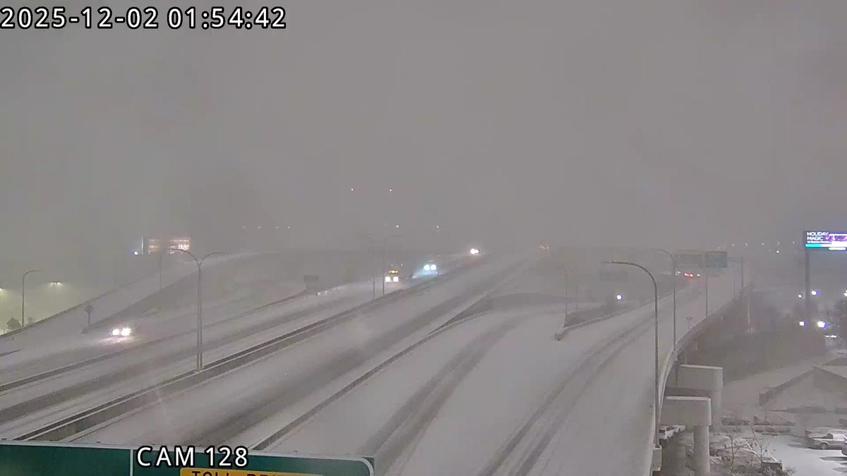 Kentuckyweather's tweet photo. Dang, Louisville, save some snow for the rest of us. #SnowGlobe #kywx https://t.co/qUH2wKJEHf