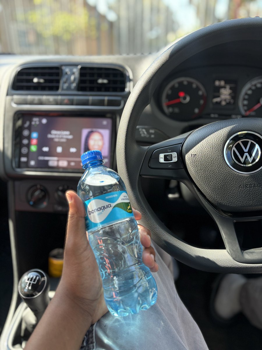 bestthadbluehair tweet media