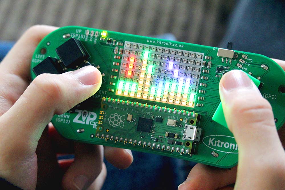Kitronik's tweet image. Download our free computing lesson plans created for our new ZIP96 handheld gamer for Pico

Deliver Lessons now! resources.kitronik.co.uk/zip/5347-kitro…

#teachers #raspberrypipico