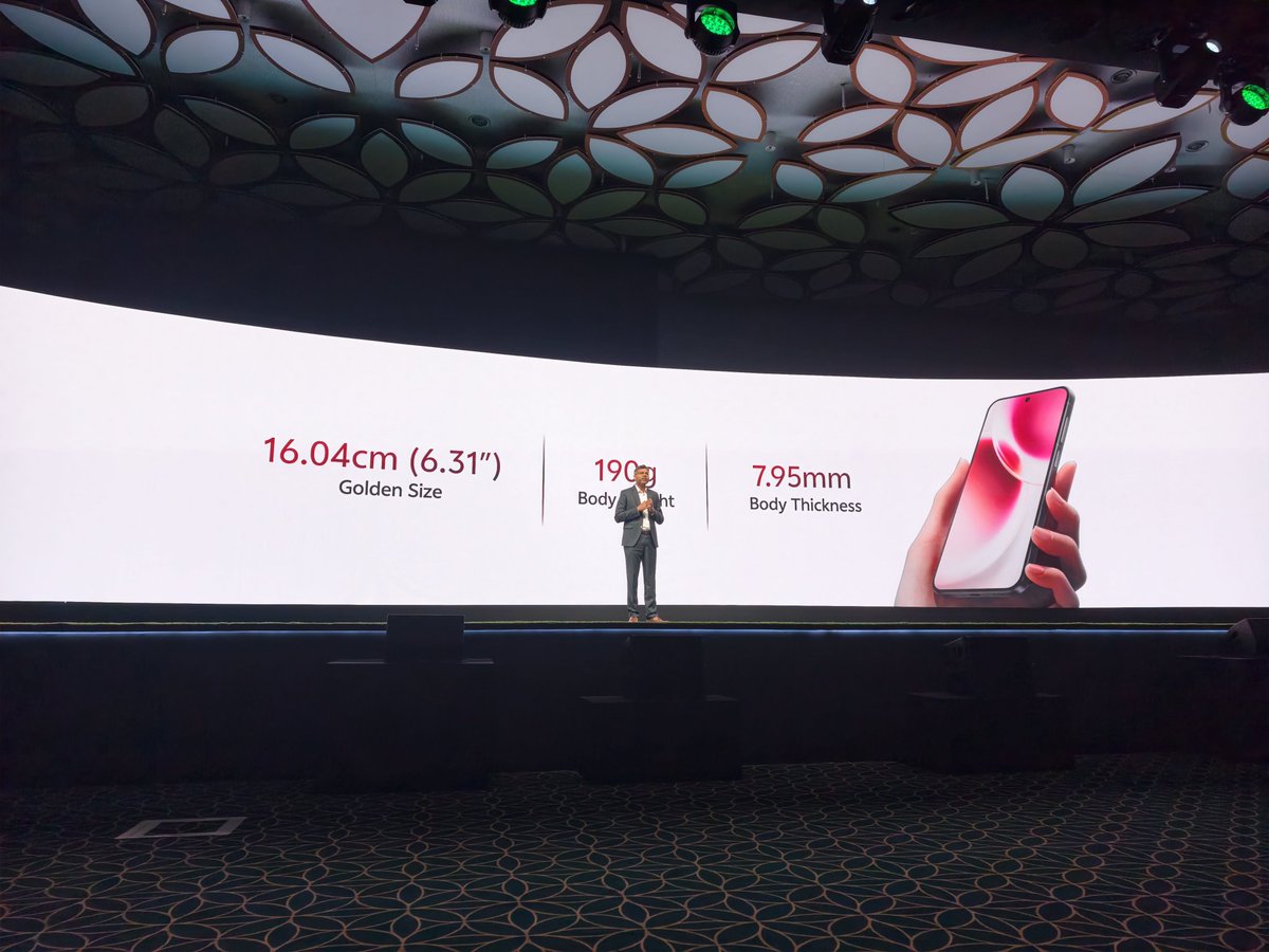 stufflistings's tweet image. vivo X300

Unibody 3D Glass design.
Ultra slim symmetric bezel.
#vivo #vivoX300Series #ZEISSImageGoFurther