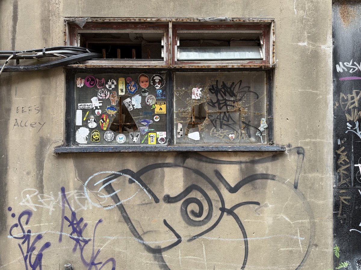 McindoeSue's tweet image. #AlphabetChallenge #WeekWForWindows