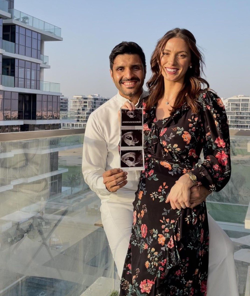 طيب أتحداه هو وغيره من كلاب الشوارع يفتحون فمهم على أي سعودي متزوج أجنبيه متبرجة على قولتهم ، فئة المنبطحين للأجنبيات كثرو مانشوف مثل هالكلام عند بلال الشمري أو علي المشعل يعقوب الفرحان أو حمود الفايز .. الخ بالعكس نشوف دعم وتشجيع ومن اين لك هذا ؟ يلددد وياحظك ، الاستشراف مصيبة