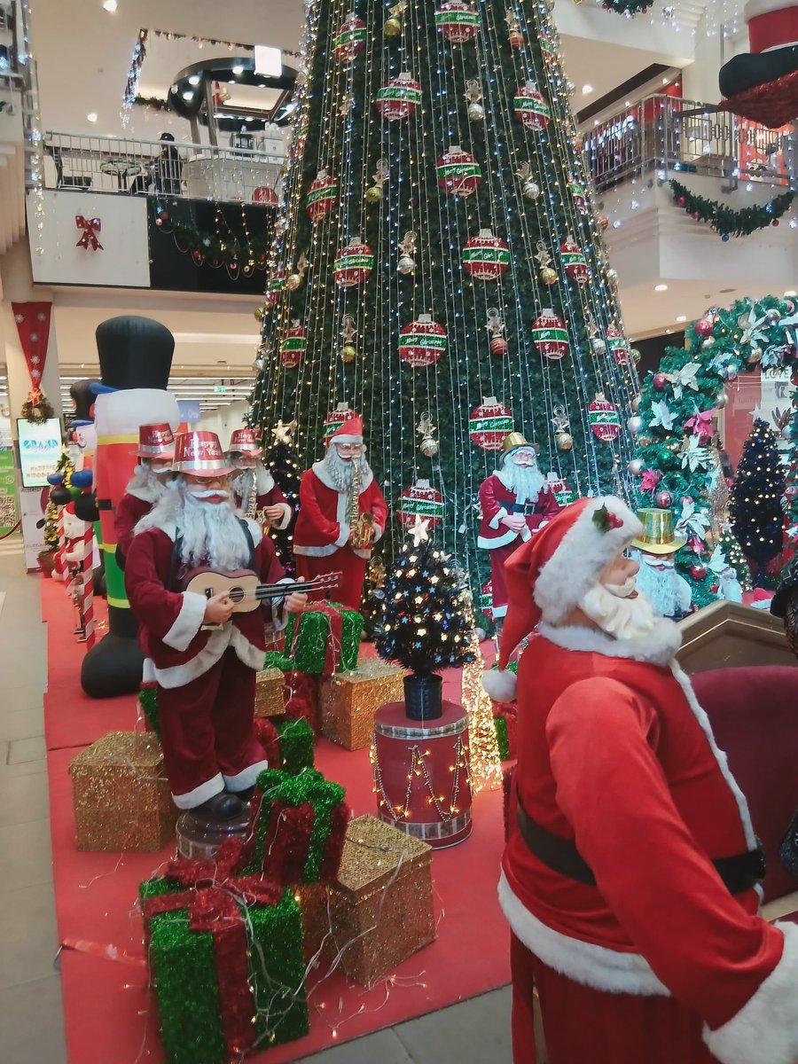 lilacmwesh's tweet image. 🎁🎄