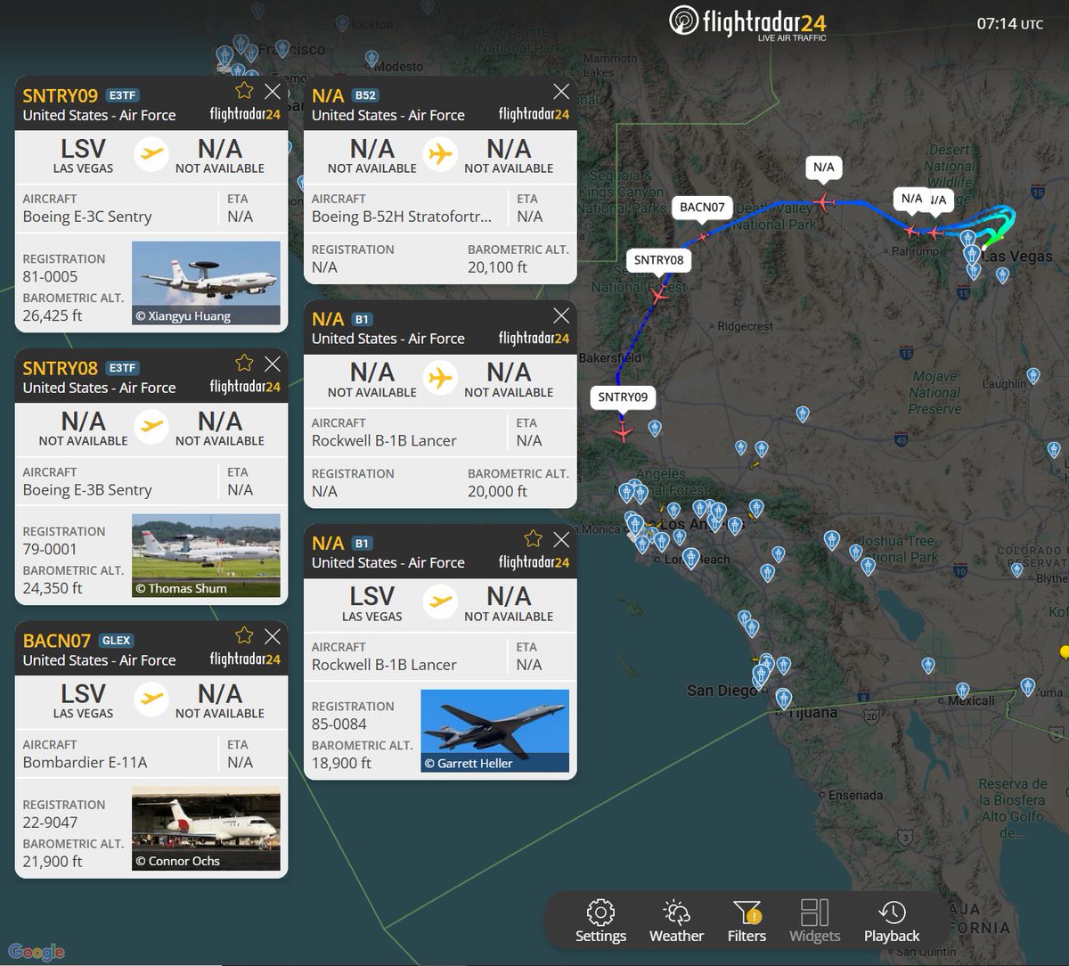 Flightwatcher1's tweet image. Nellis AFB🇺🇸 está prendida..💪✈️ El ejercicio es grande, todos saliendo al mismo tiempo. Presumiblemente hay muchos cazas que no se ven en la app 😏:

x2 E-3 Sentry (escaneo del espacio aéreo, radar 360º)  
x2 B-1B Lancer (bombardero estratégico supersónico)  
x1 E-11A BACN…