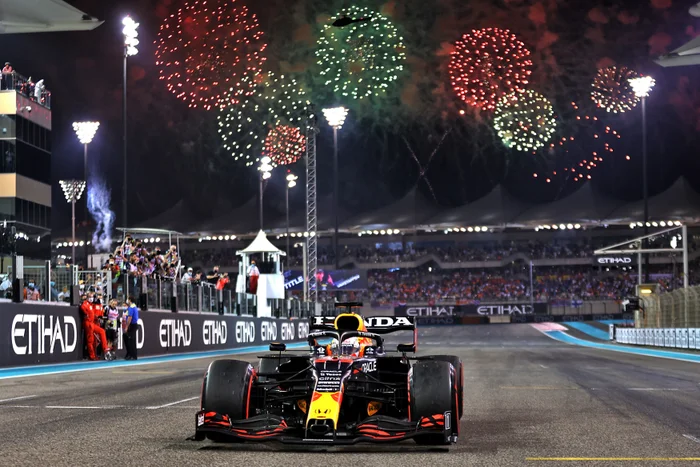 F1_Papi's tweet image. Te imaginas?

Max Verstappen! You are the World Champion!