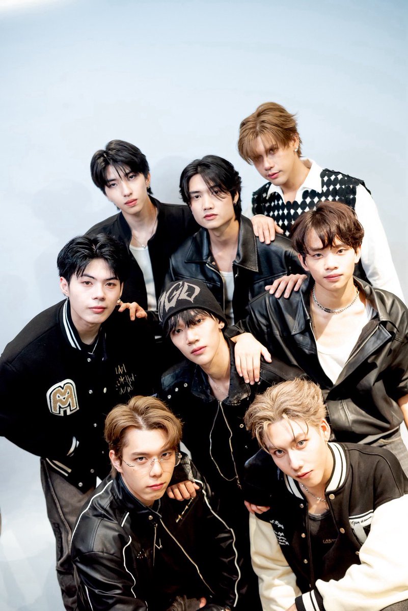 LE7EL_Official's tweet image. LE7EL checked in at “SIAM PARAGON X PRAEW : A Journey of Extraordinary Dreams” 🖤✨

#LE7EL 
#Praewmag 
#PraewXSiamParagon #SiamParagon20thAnniversary 
#SiamParagon20thAnniversaryXLE7EL