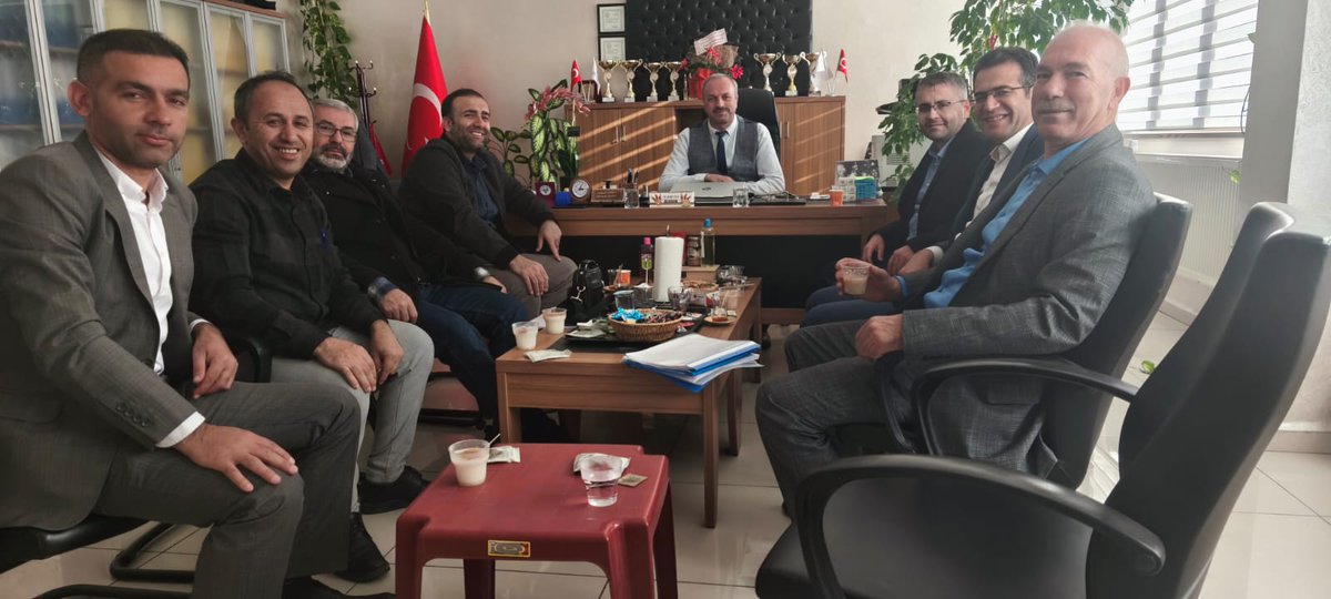 Müdürlüğümüzce Merkezi Midyat ilçesinde kurulu olan Midyat Yüksekokul ve fakülte Açma Yaşatma derneğini ziyaret ettik. <a href="/icisleriSTi/">Sivil Toplumla İlişkiler Genel Müdürlüğü</a> <a href="/Mardin_Valiligi/">Mardin Valiliği</a>