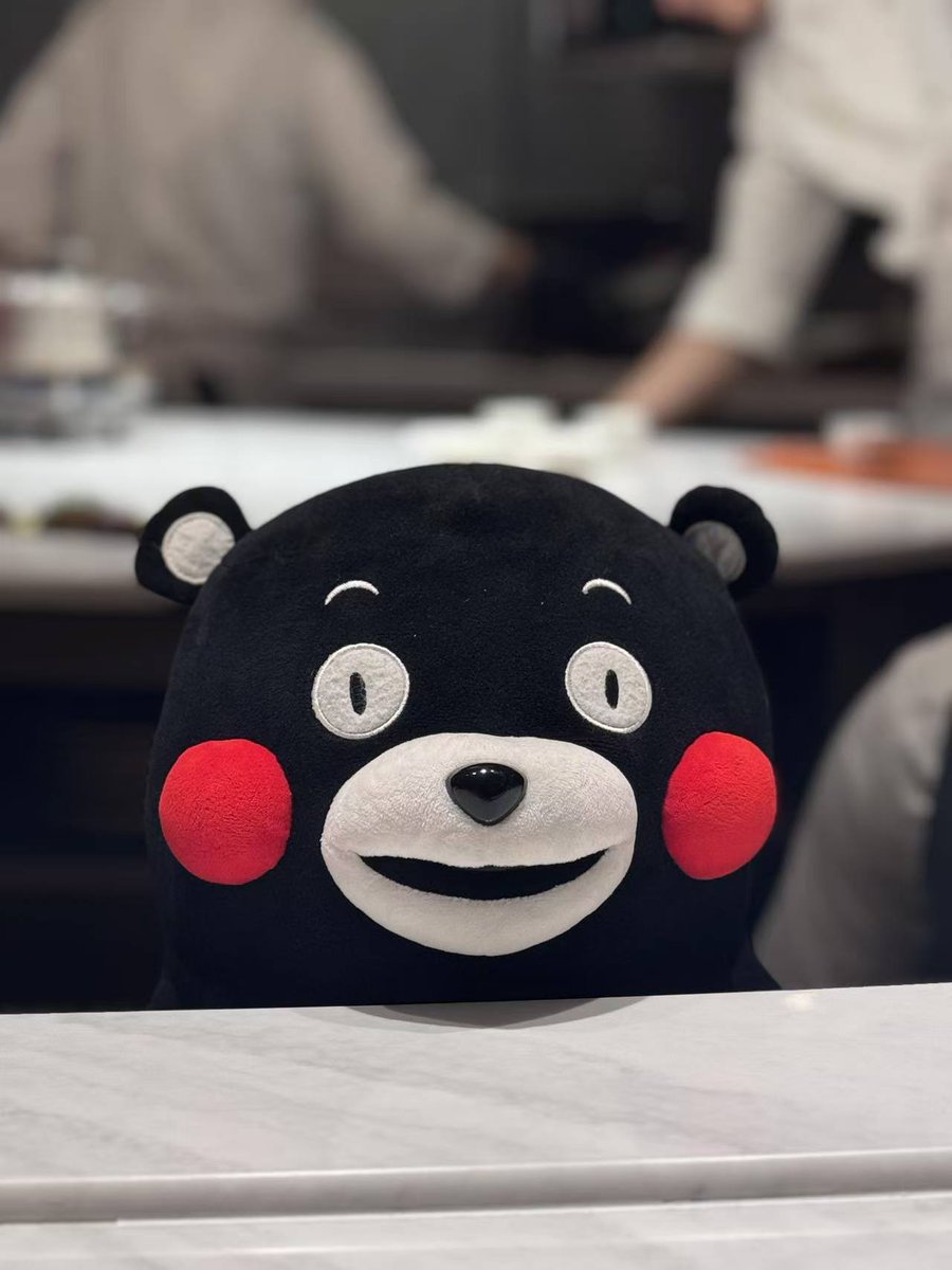 🧠✨
这个行情说实话，对我这样的普通散户来说……
已经完全超纲了。

F1才能赚钱的行情，咱这种小电动车车主就别凑热闹了。

越是信息、行情混沌的时候，越适合潜下心来武装自己：
📚 学学语言（姨姨本人最近在学韩语思密达）
🛠️ 打磨交易系统
🔍 深度做项目调研
📈 复盘自己的情绪与认知