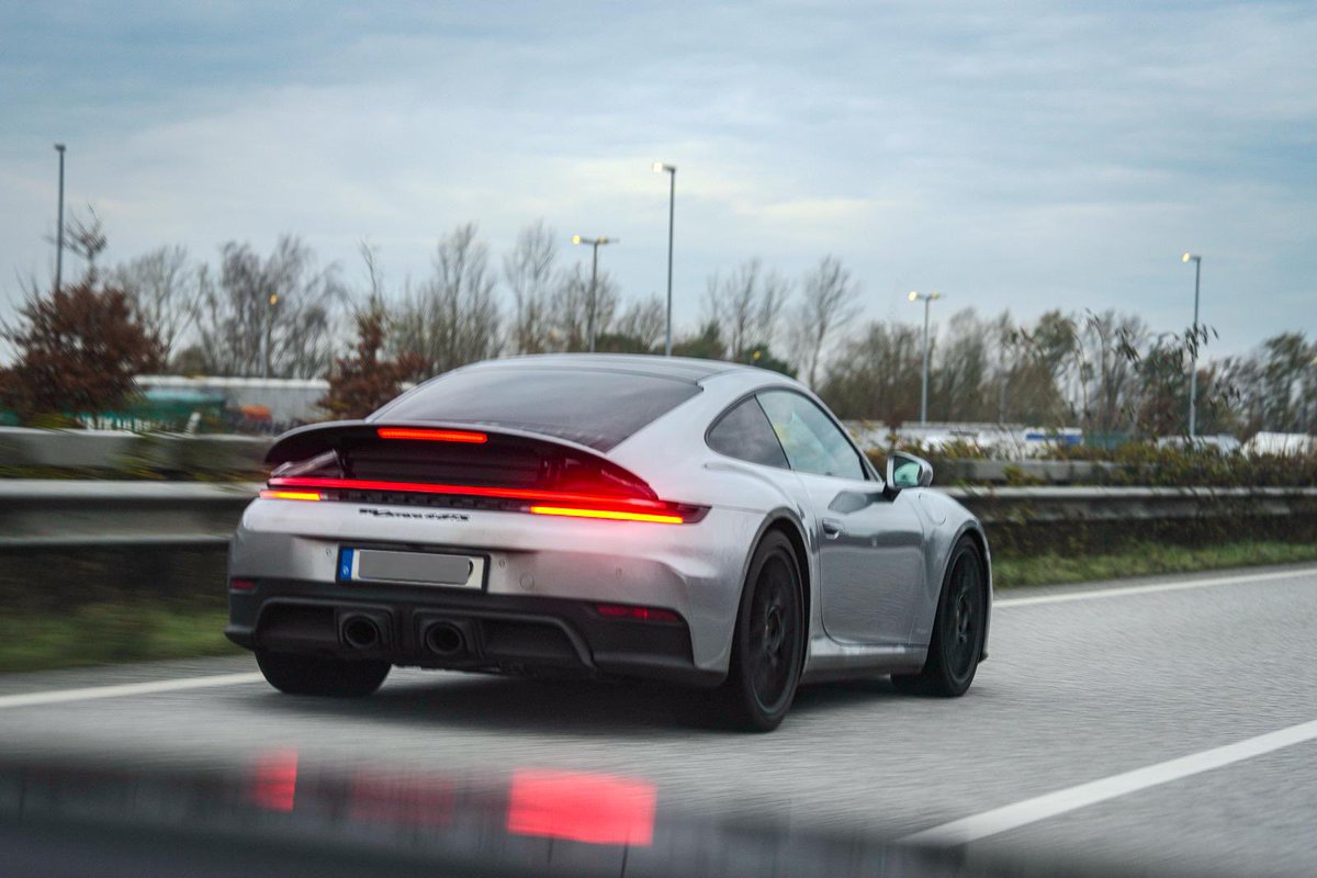 random porsche den ich fotografiert hab (zimti hat bearbeitet!!)